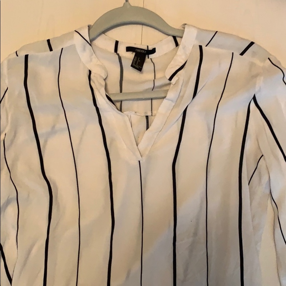 white and black cotton blouse
